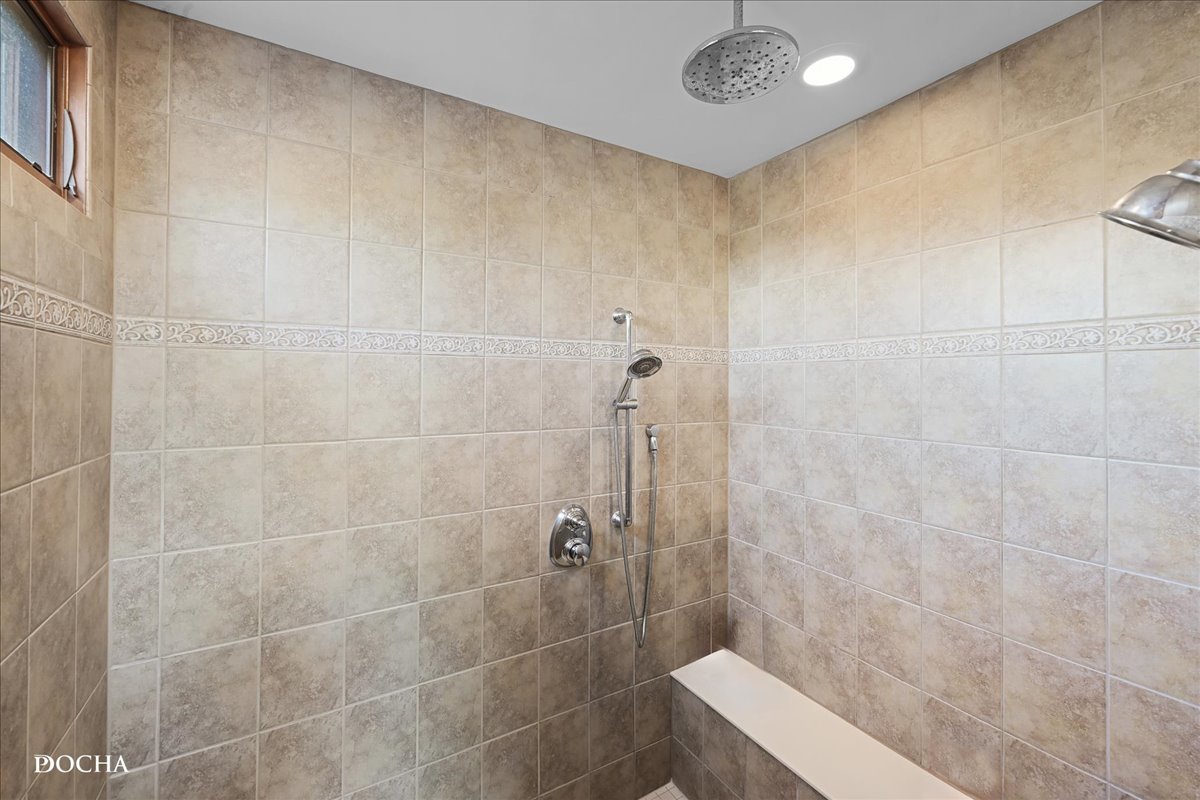 355 Andover Drive, Oswego, IL 60543