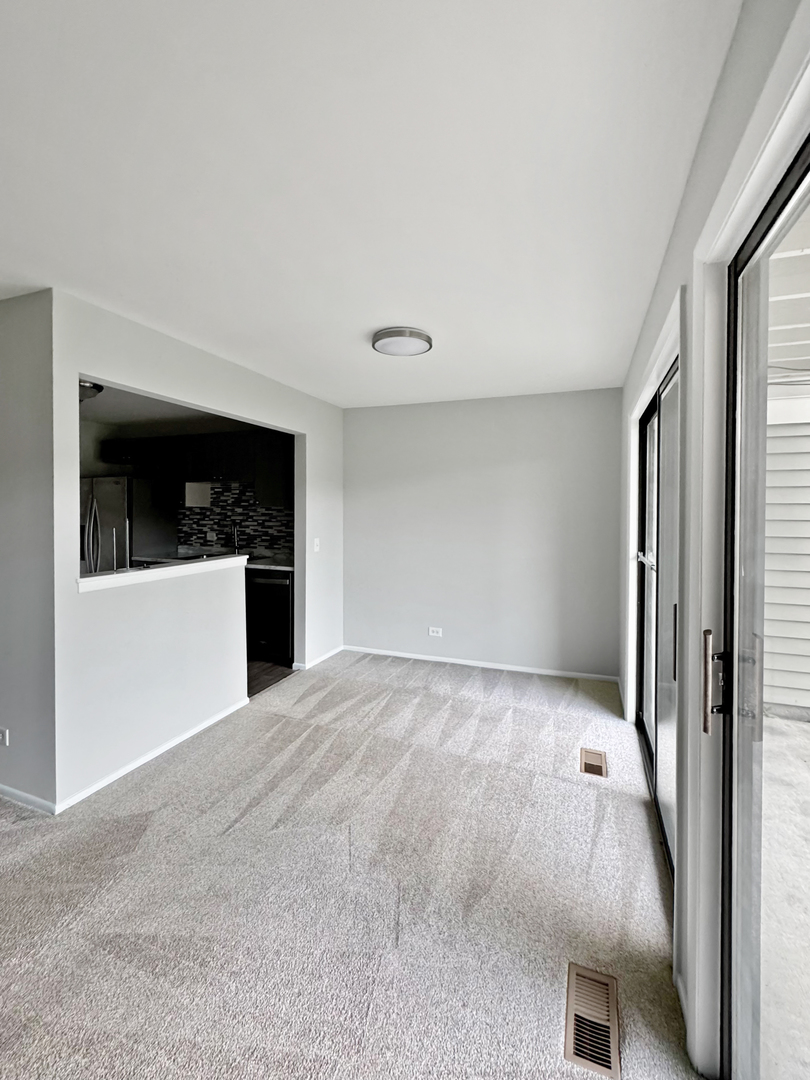 1540 Heather Court #C1, Wheeling, IL 60090