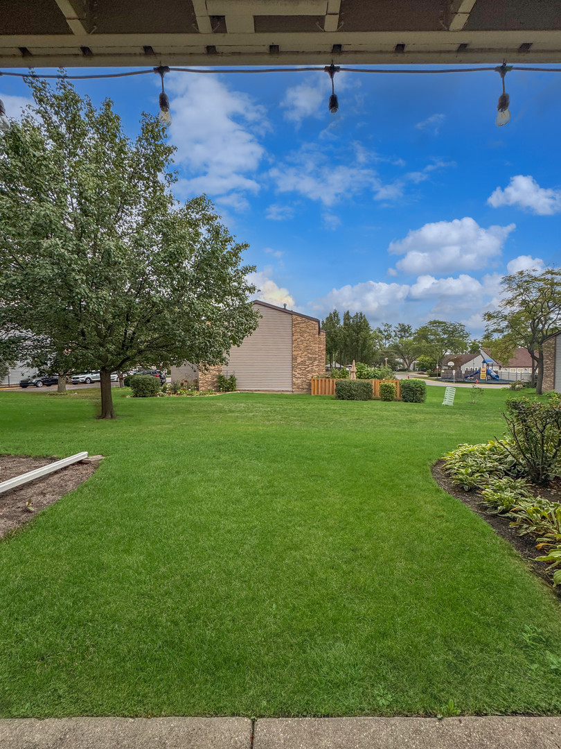 1540 Heather Court #C1, Wheeling, IL 60090