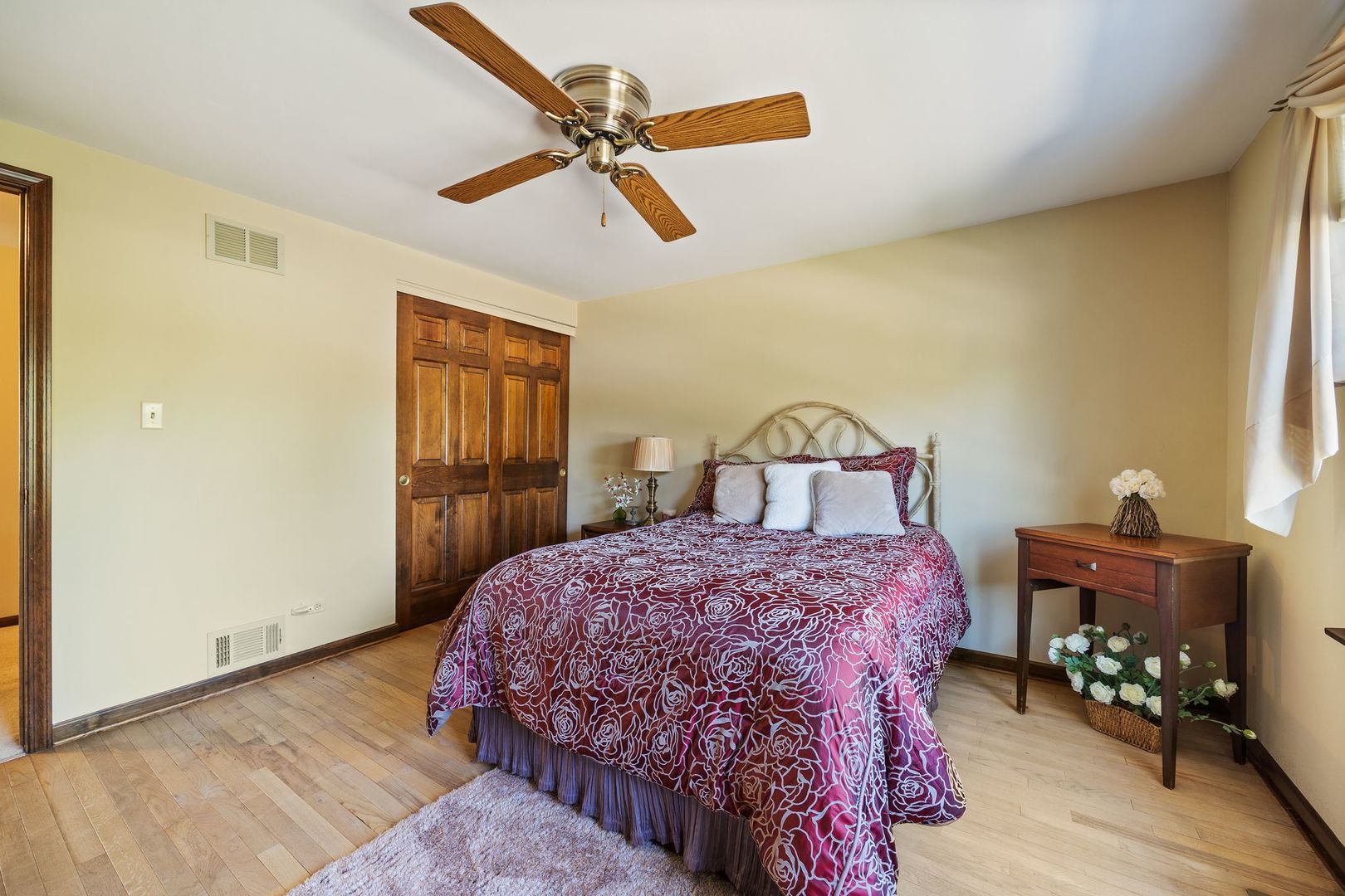 1515 S Kaspar Avenue, Arlington Heights, IL 60005