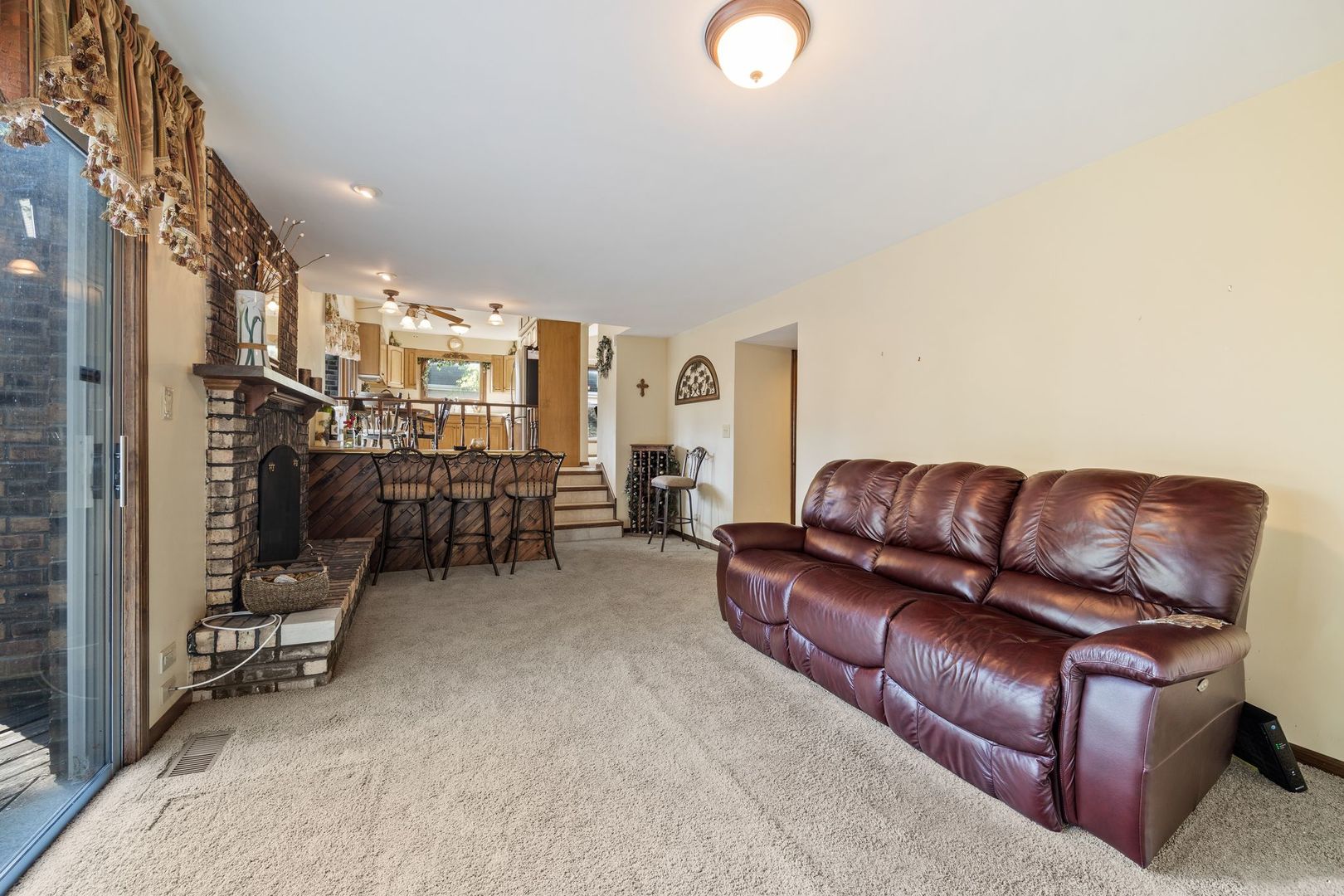 1515 S Kaspar Avenue, Arlington Heights, IL 60005