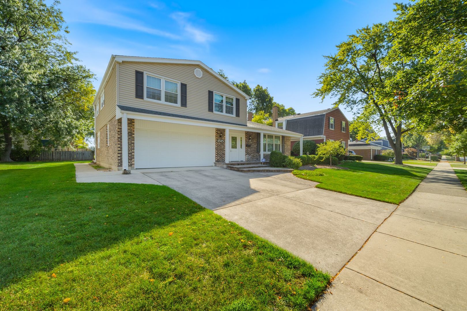 1515 S Kaspar Avenue, Arlington Heights, IL 60005