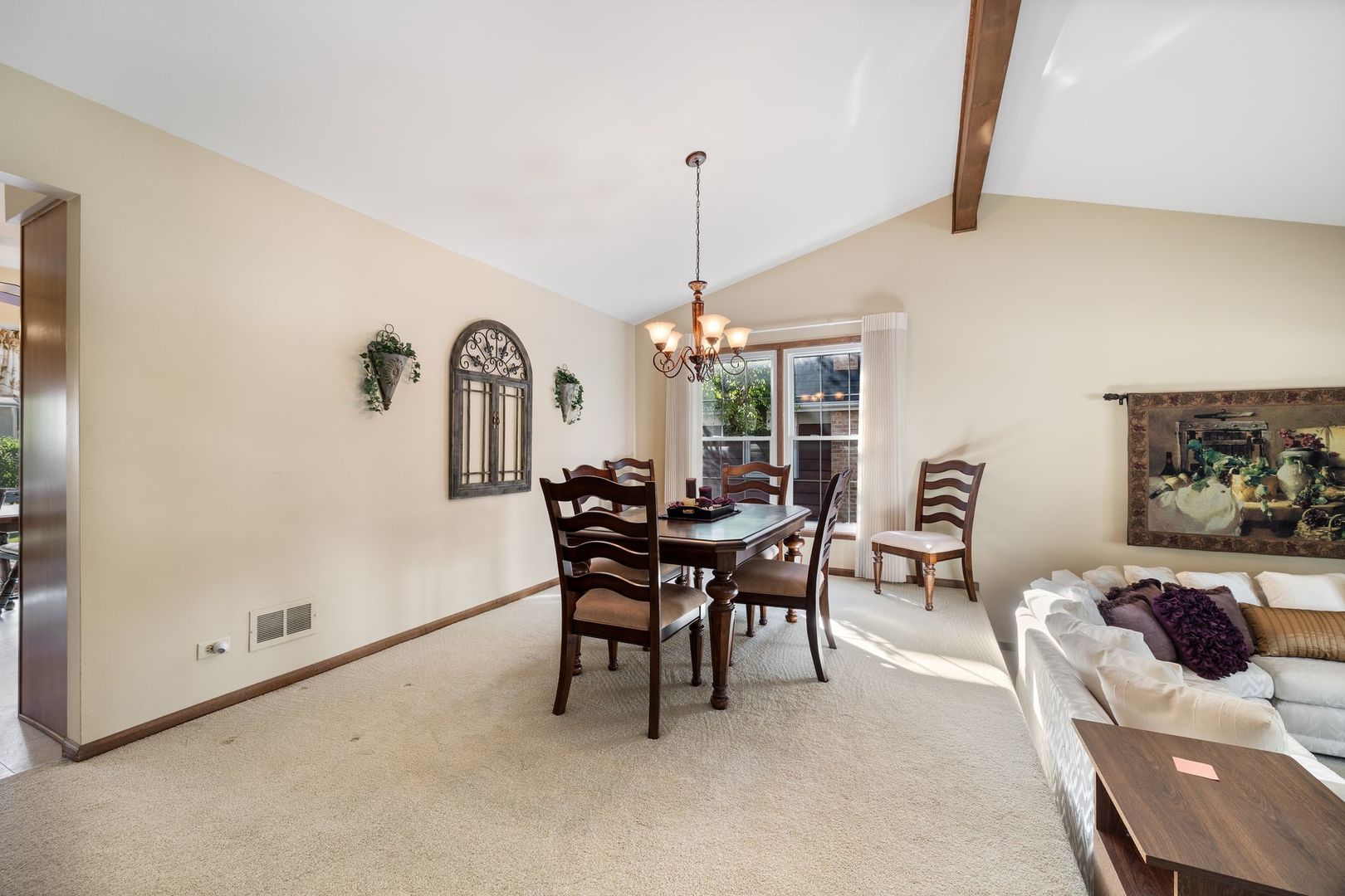 1515 S Kaspar Avenue, Arlington Heights, IL 60005