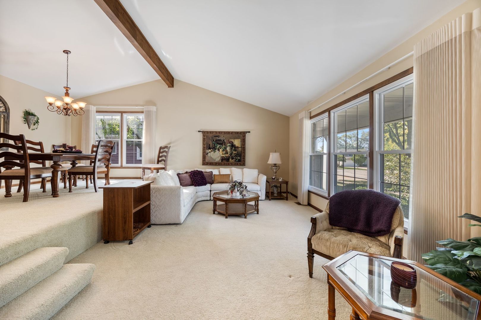 1515 S Kaspar Avenue, Arlington Heights, IL 60005