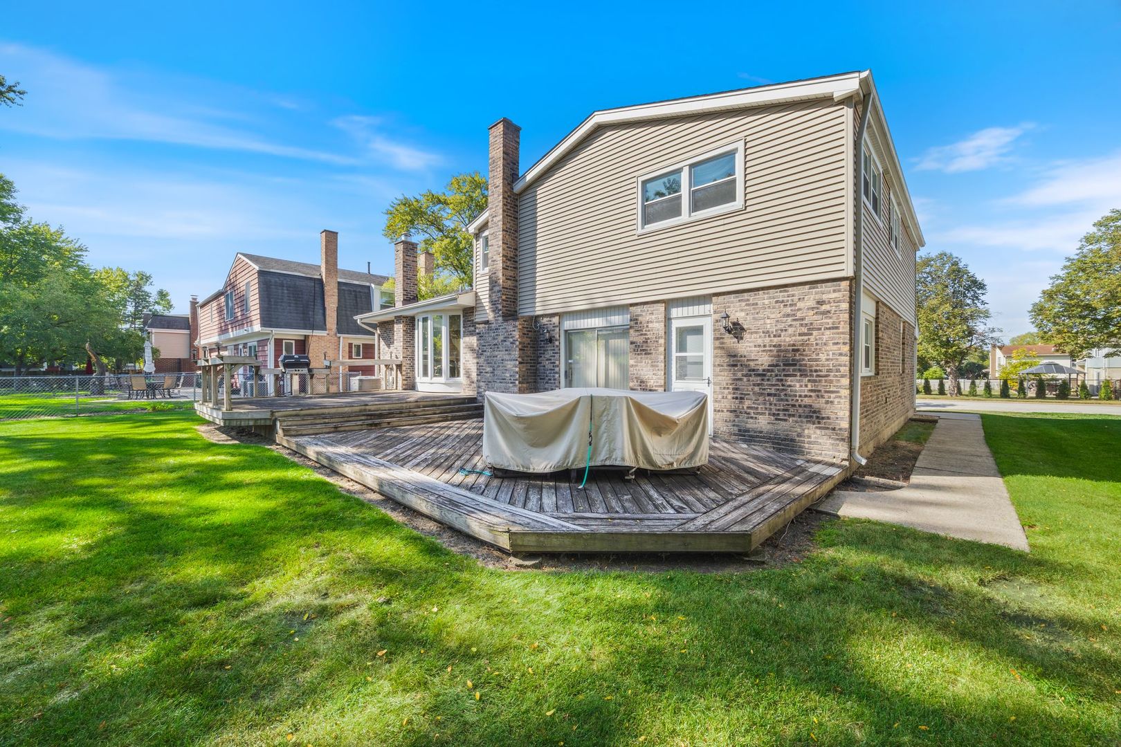 1515 S Kaspar Avenue, Arlington Heights, IL 60005