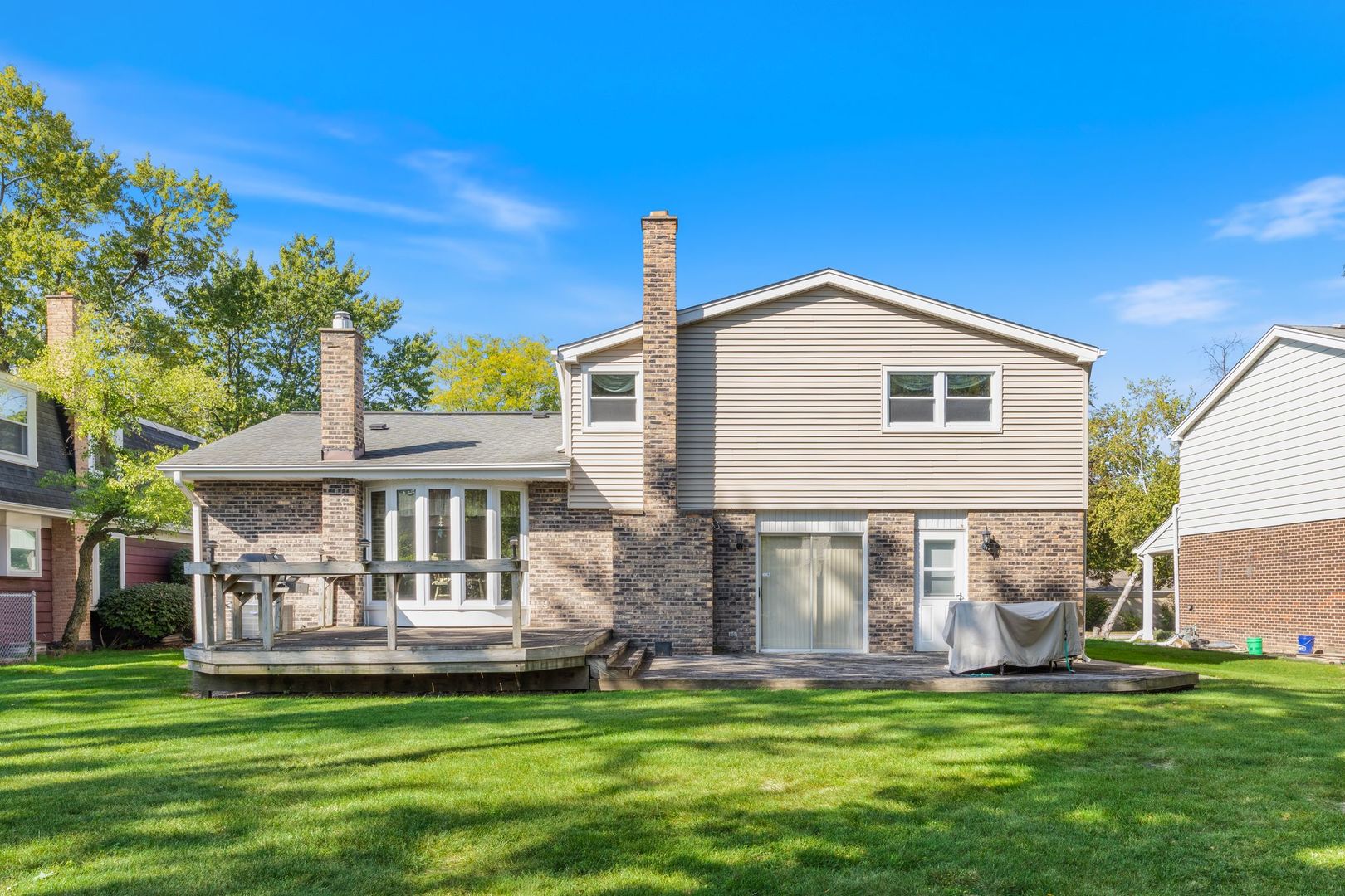 1515 S Kaspar Avenue, Arlington Heights, IL 60005