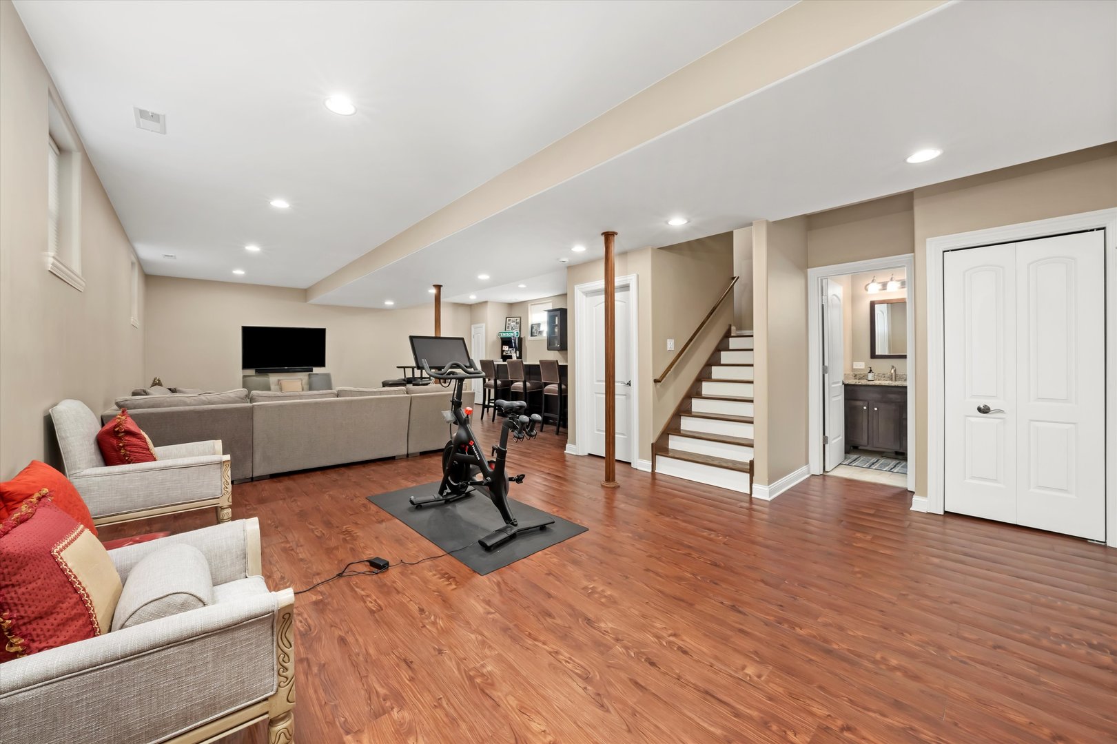 11237 S Albany Avenue, Chicago, IL 60655