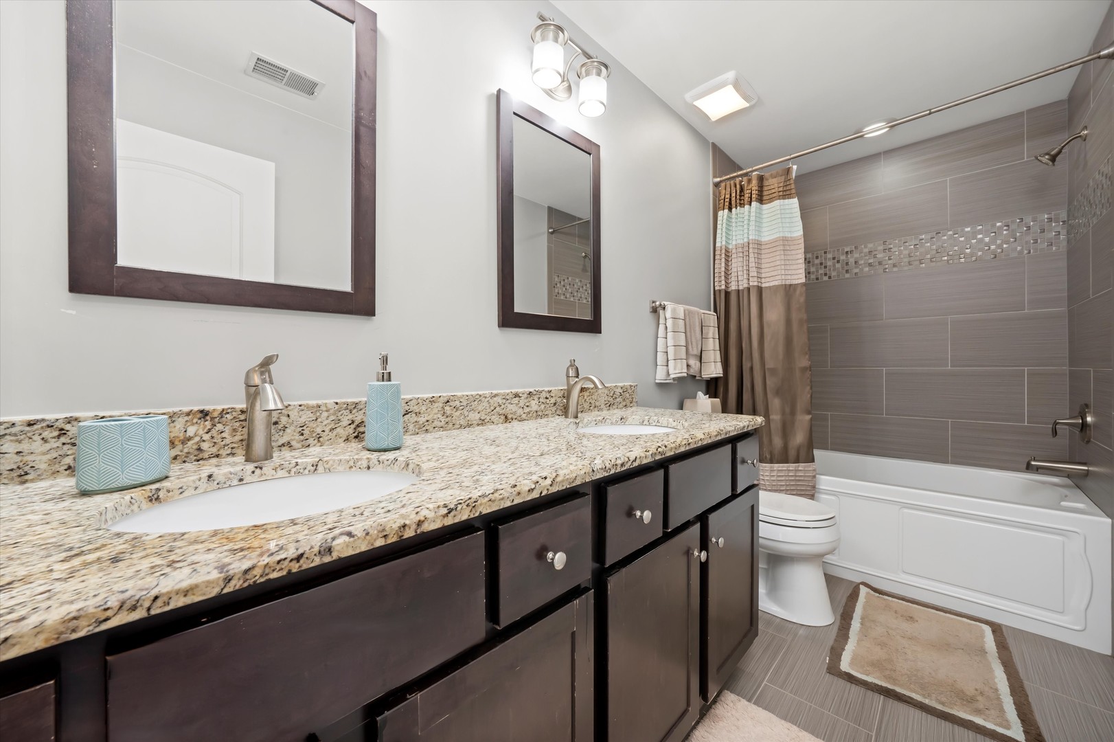 11237 S Albany Avenue, Chicago, IL 60655