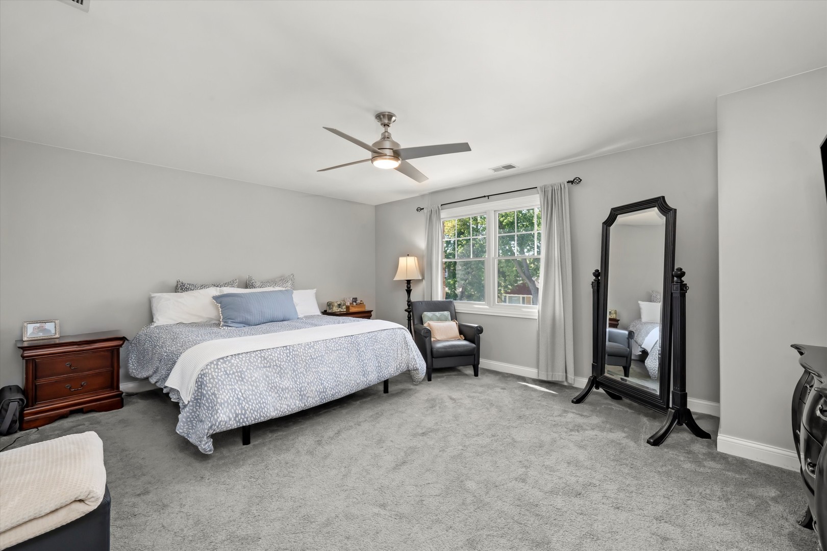 11237 S Albany Avenue, Chicago, IL 60655