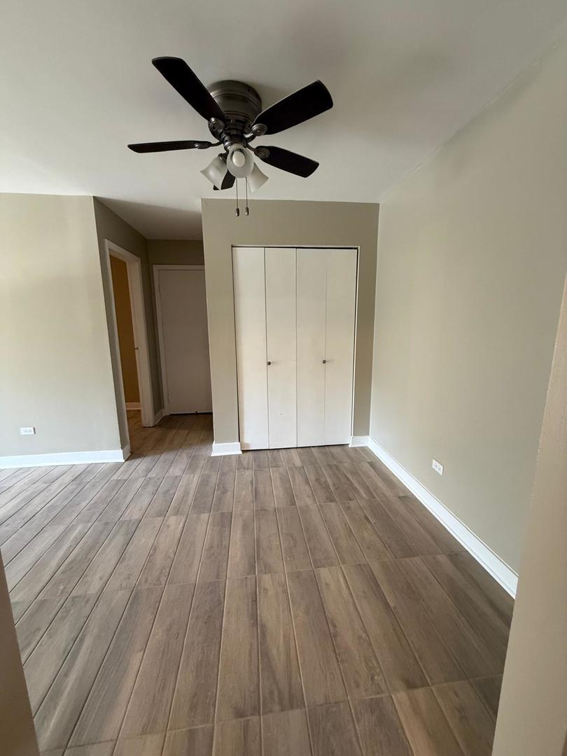 9S025 Lake Drive #10-105, Willowbrook, IL 60527