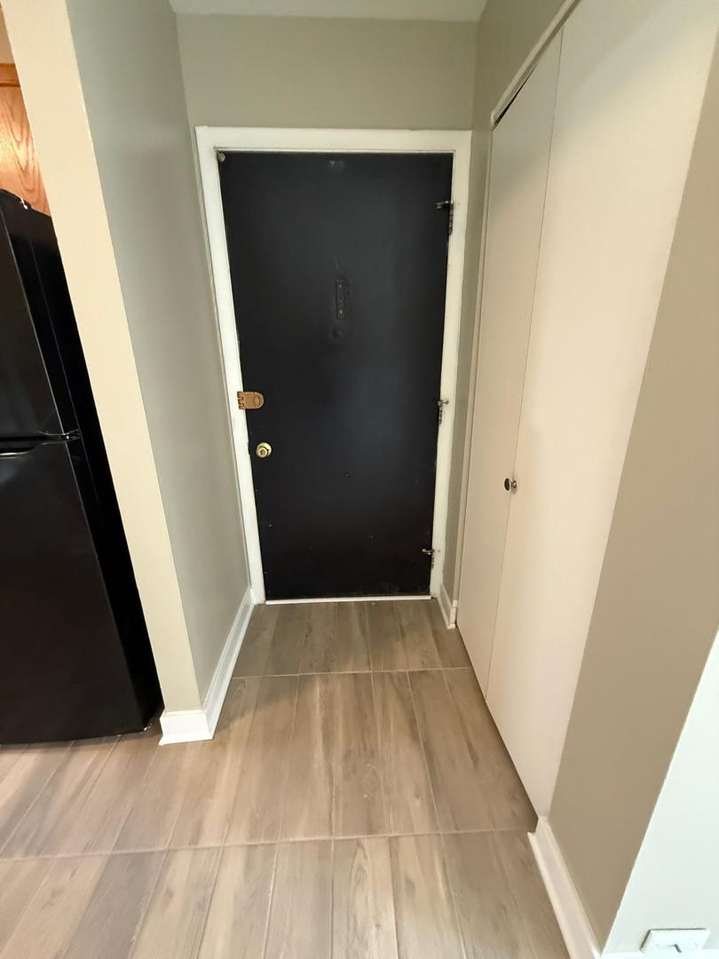 9S025 Lake Drive #10-105, Willowbrook, IL 60527