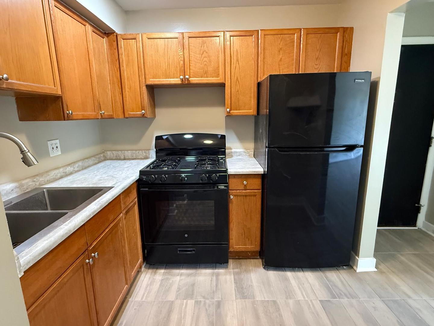 9S025 Lake Drive #10-105, Willowbrook, IL 60527