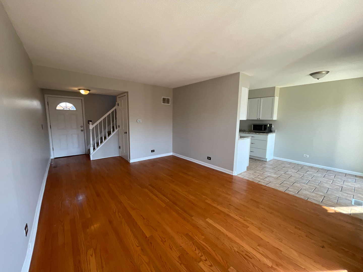 283 E Alpine Drive, Glendale Heights, IL 60139