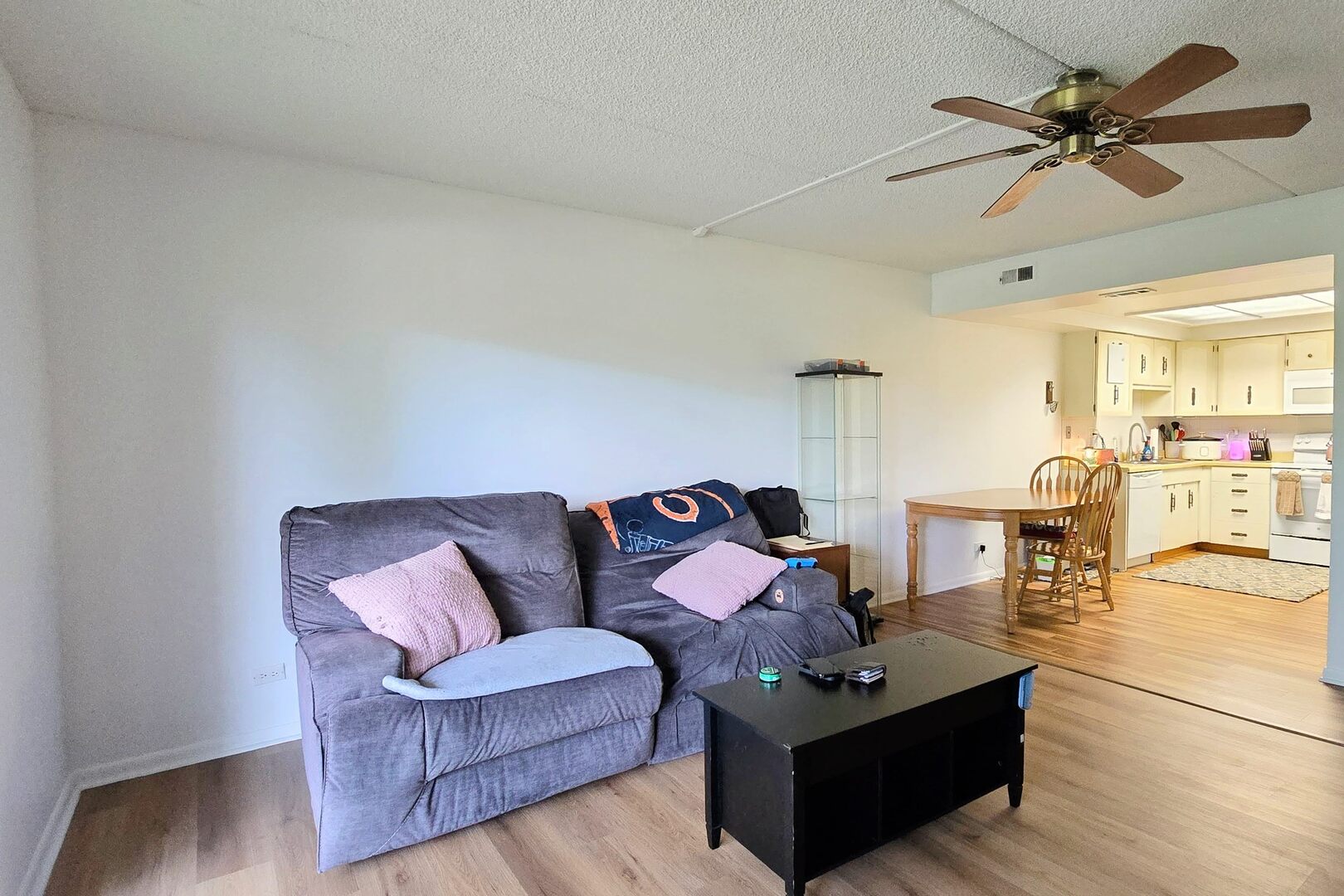690 Chandler Road #305, Gurnee, IL 60031