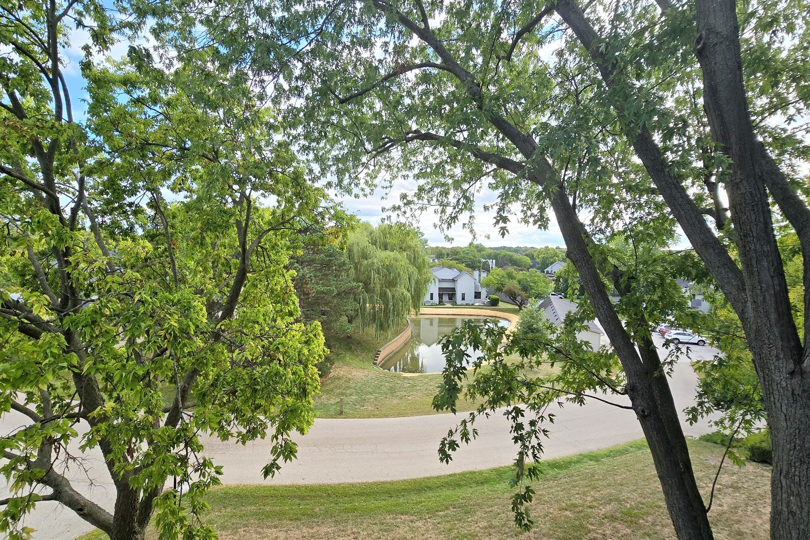 690 Chandler Road #305, Gurnee, IL 60031