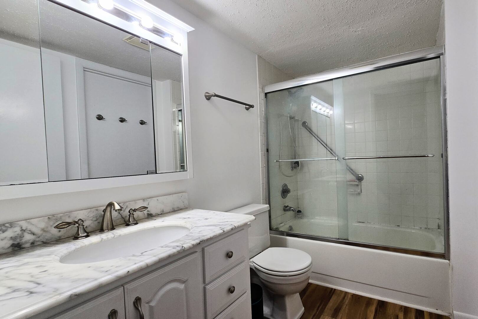 690 Chandler Road #305, Gurnee, IL 60031