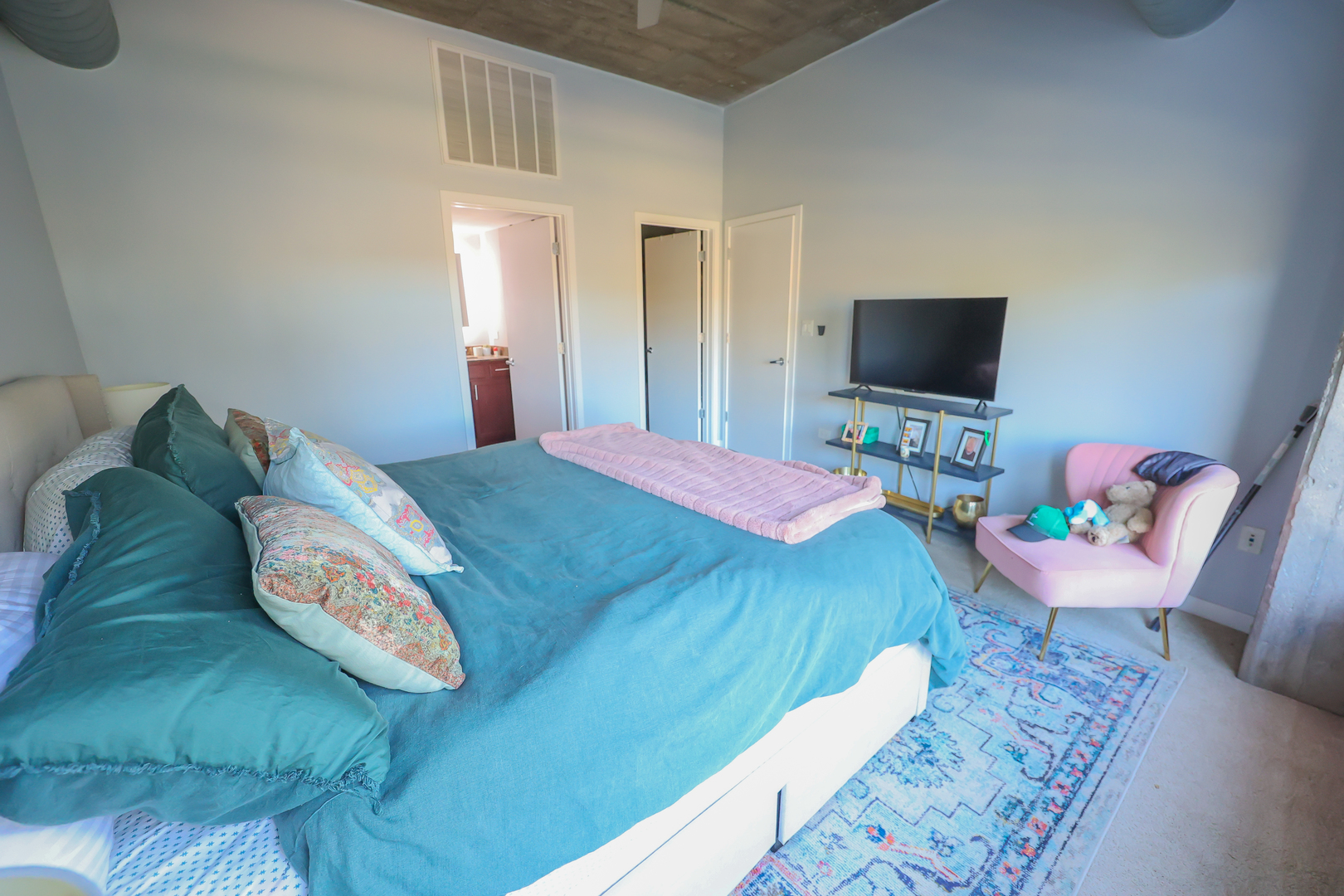 1033 W 14th Place #241, Chicago, IL 60608