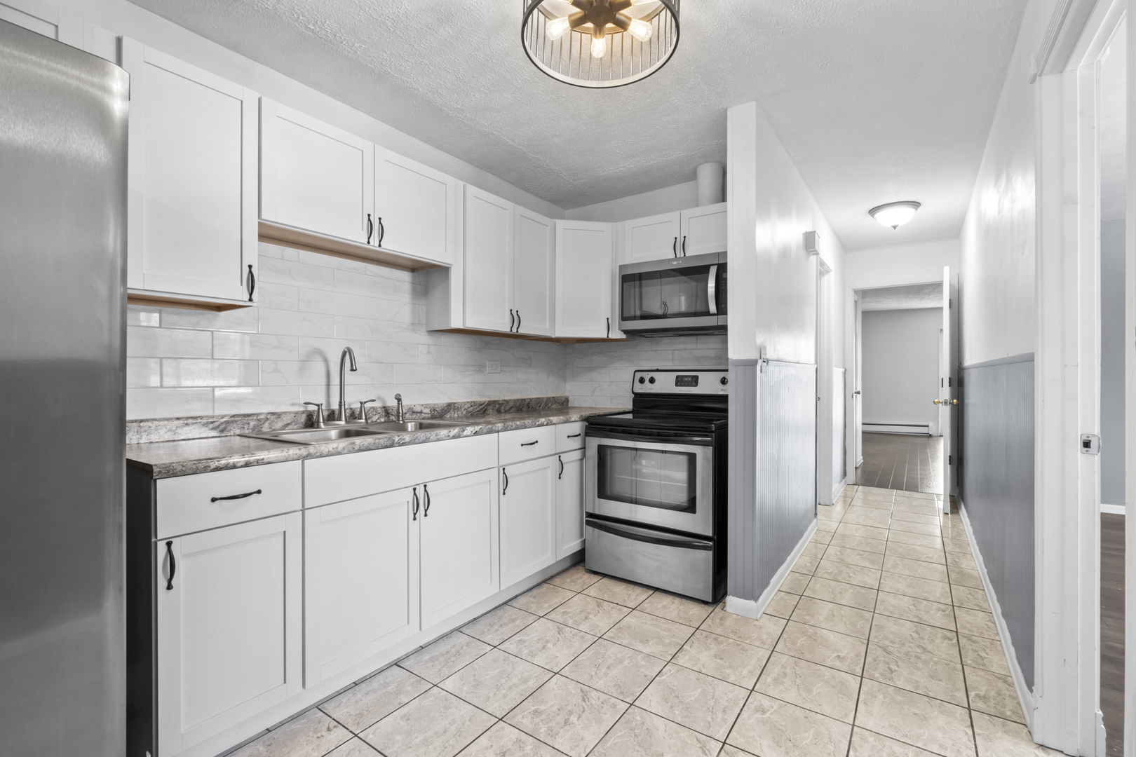 3243 S 49th Avenue #301, Cicero, IL 60804