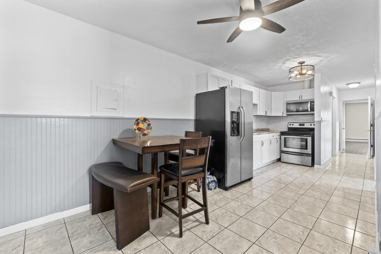 3243 S 49th Avenue #301, Cicero, IL 60804