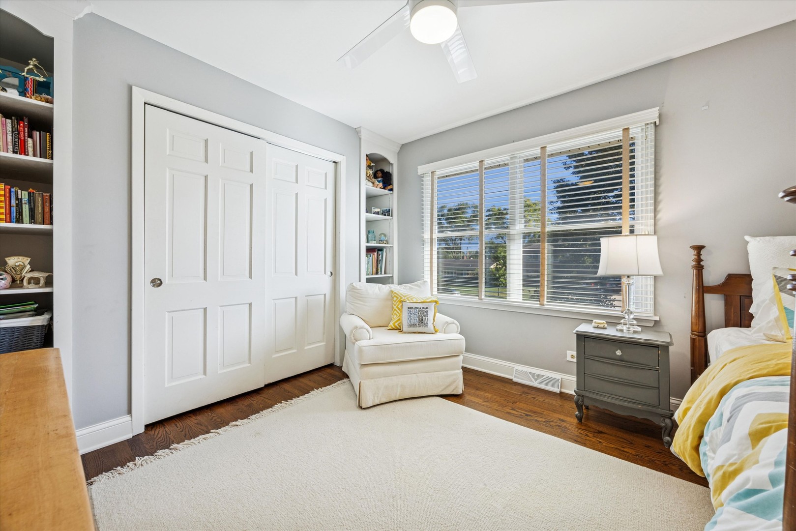 1709 E Thomas Road, Wheaton, IL 60187