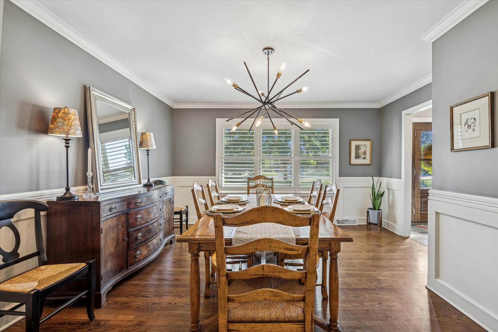 1709 E Thomas Road, Wheaton, IL 60187