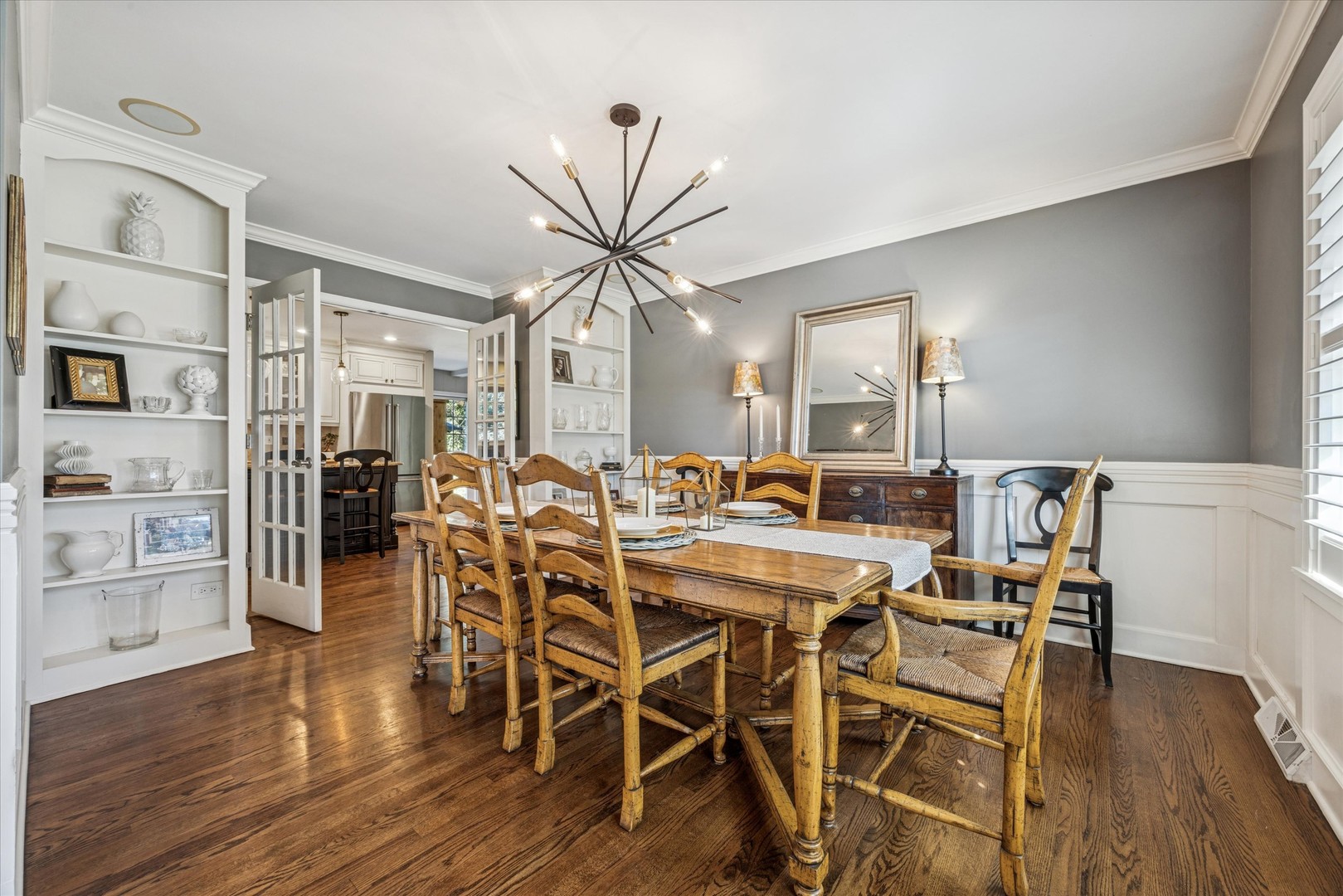 1709 E Thomas Road, Wheaton, IL 60187