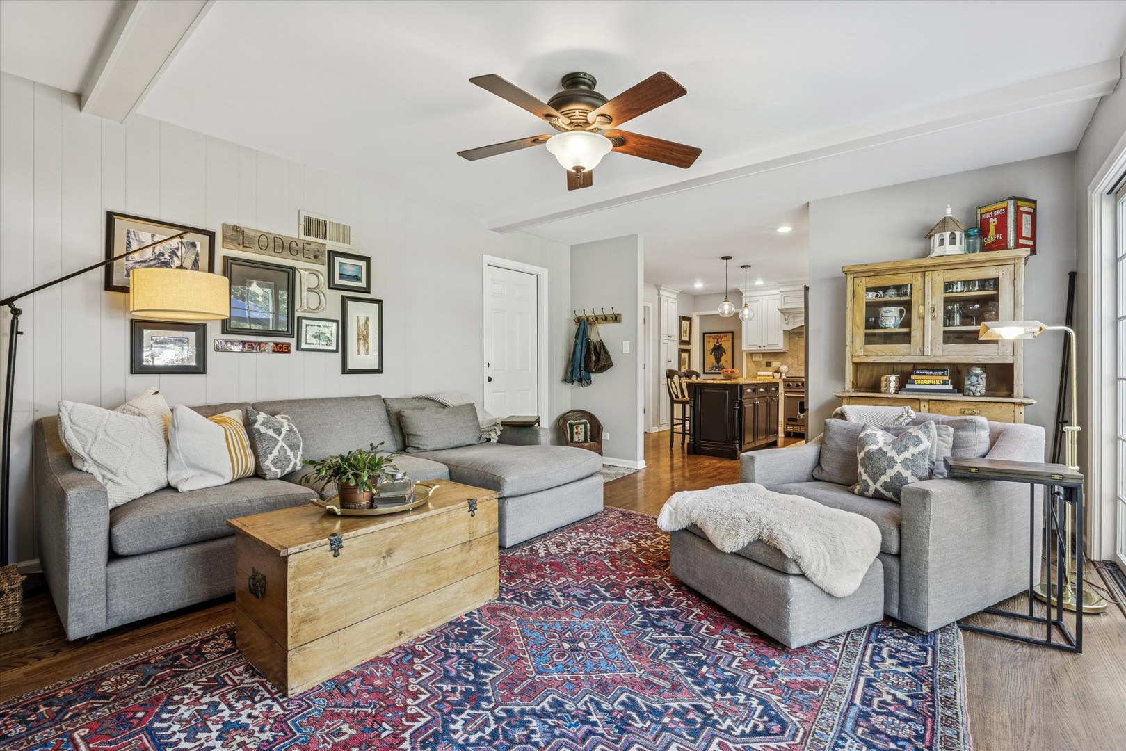 1709 E Thomas Road, Wheaton, IL 60187