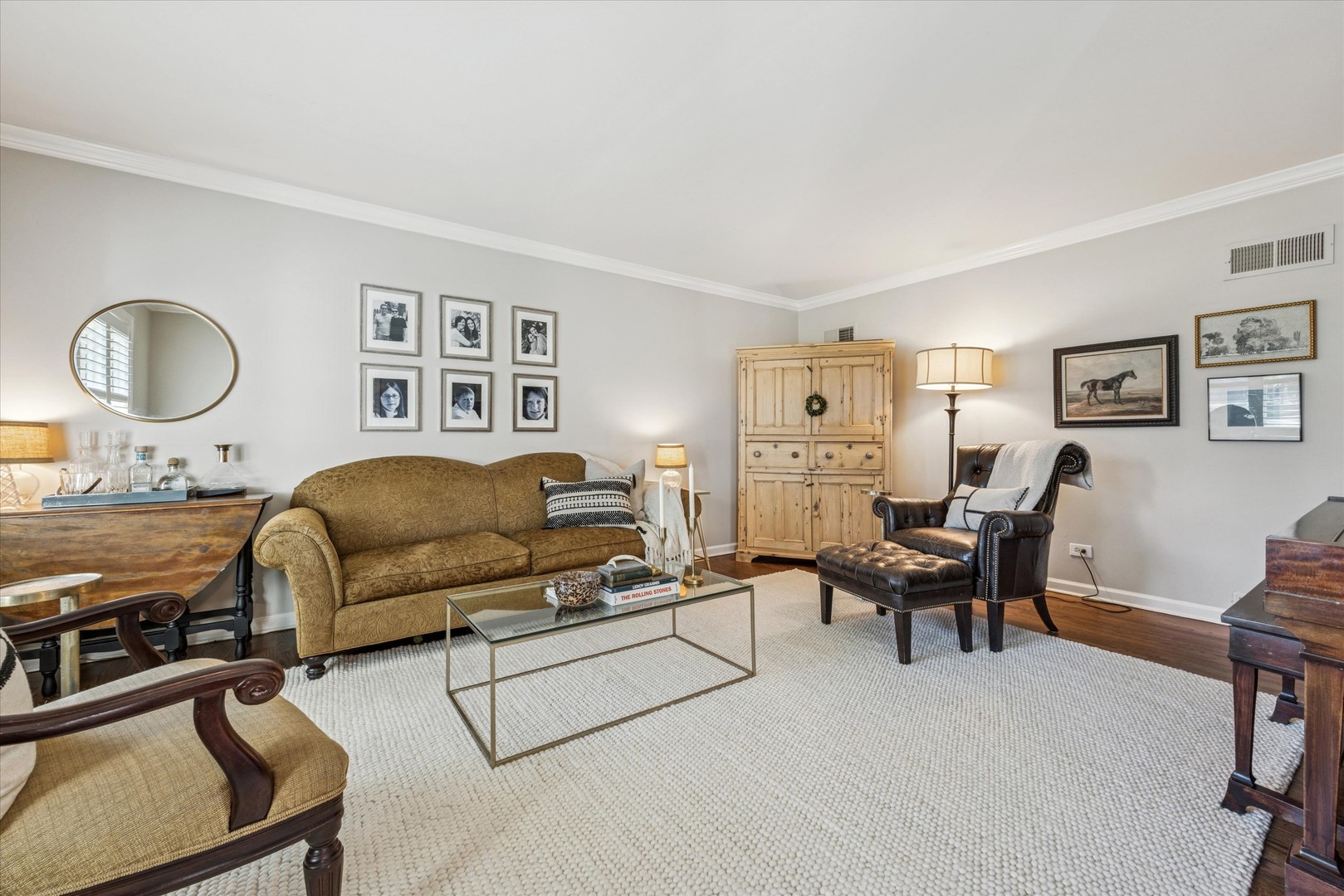 1709 E Thomas Road, Wheaton, IL 60187