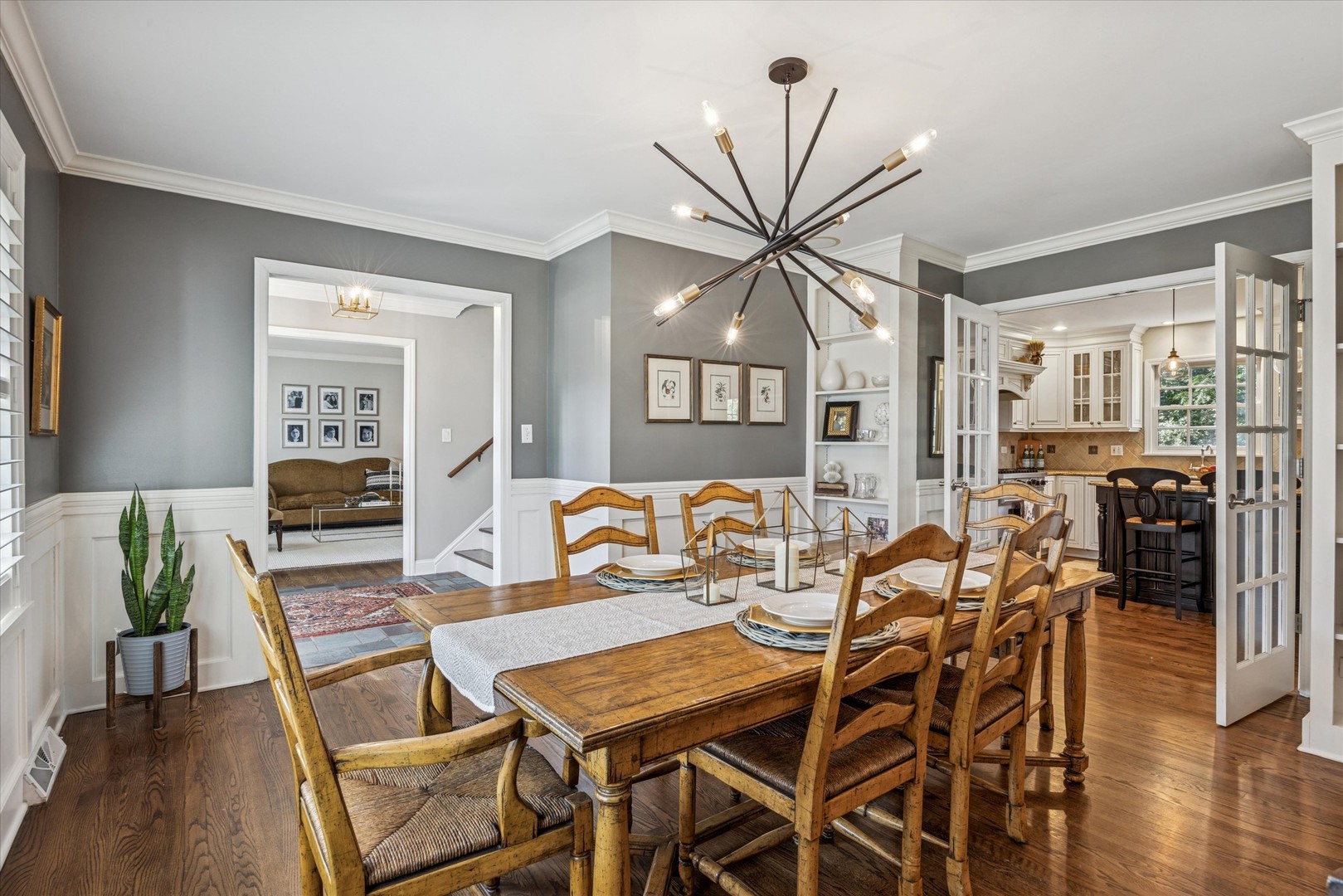 1709 E Thomas Road, Wheaton, IL 60187