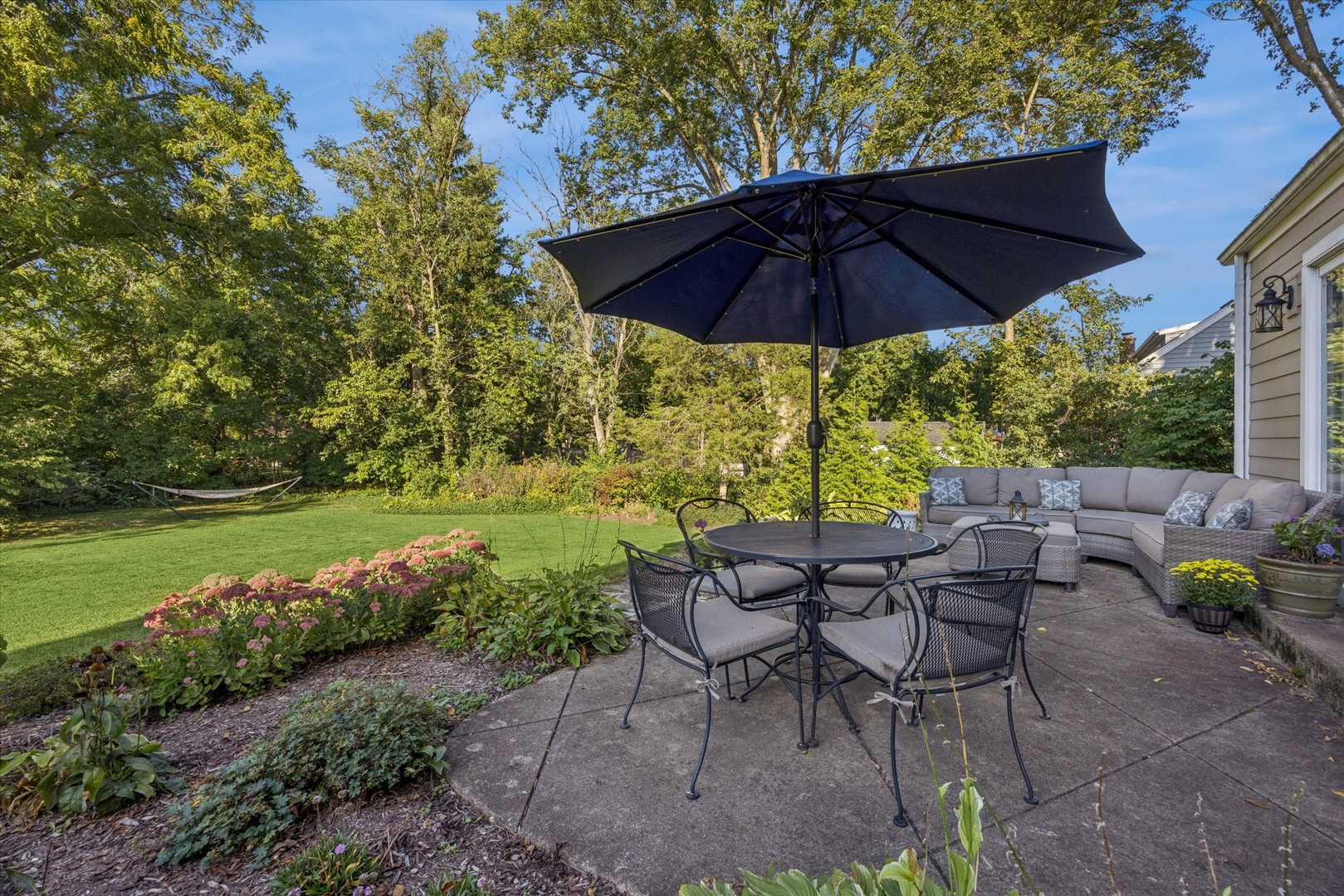 1709 E Thomas Road, Wheaton, IL 60187