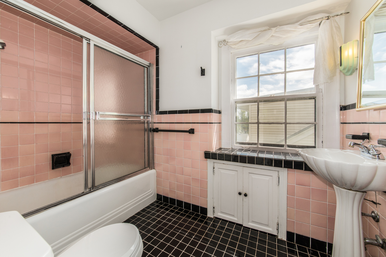 1021 Cleveland Avenue, Park Ridge, IL 60068