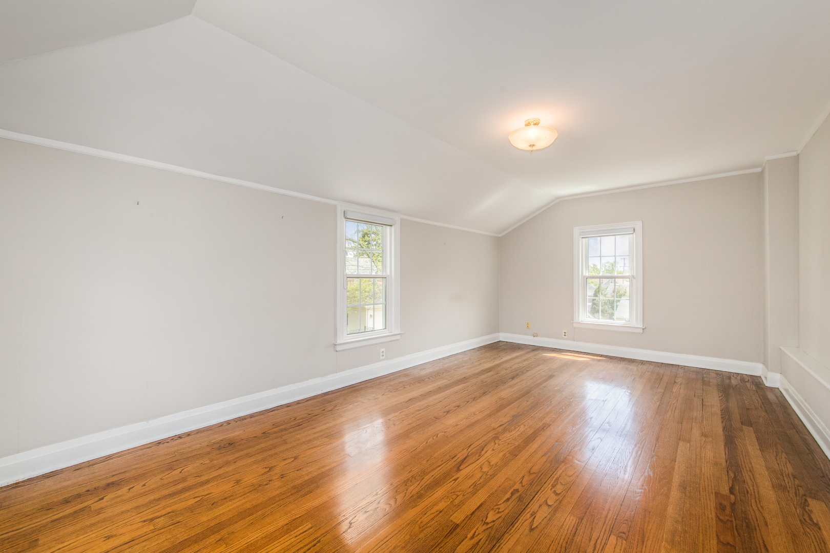 1021 Cleveland Avenue, Park Ridge, IL 60068