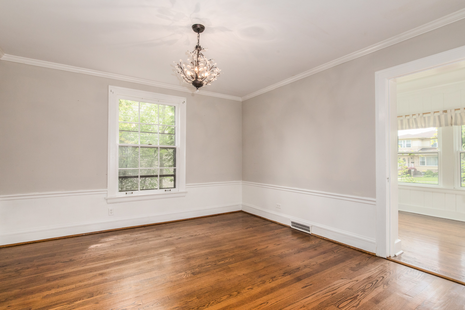 1021 Cleveland Avenue, Park Ridge, IL 60068