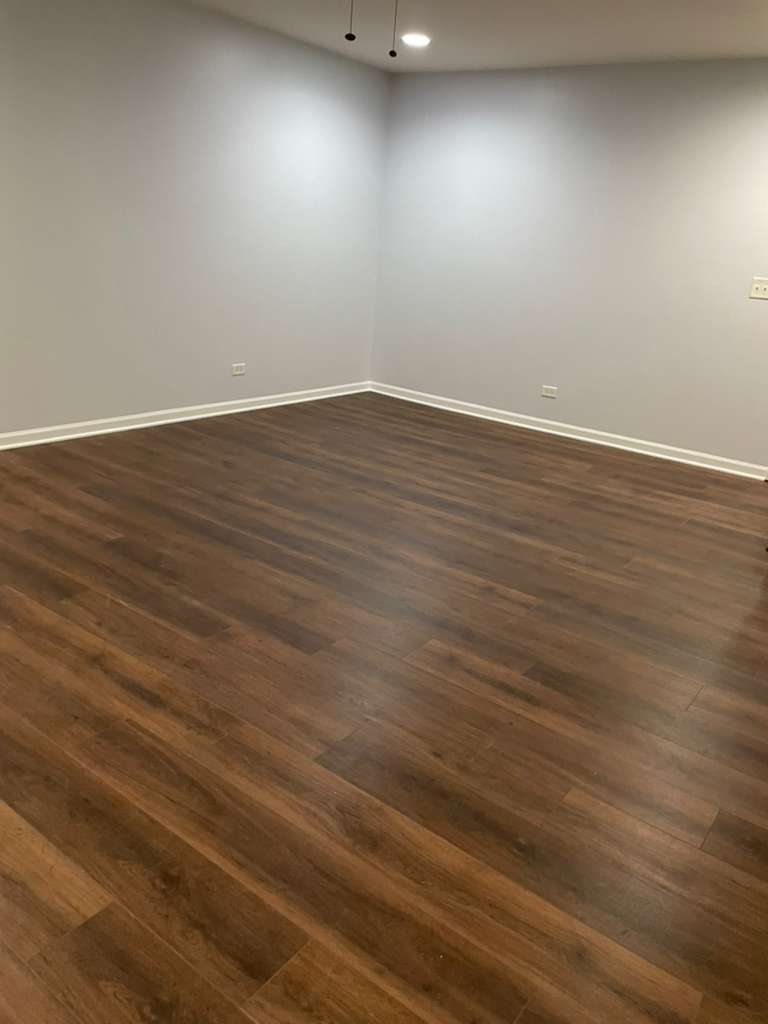 807 STATION Boulevard, Aurora, IL 60504