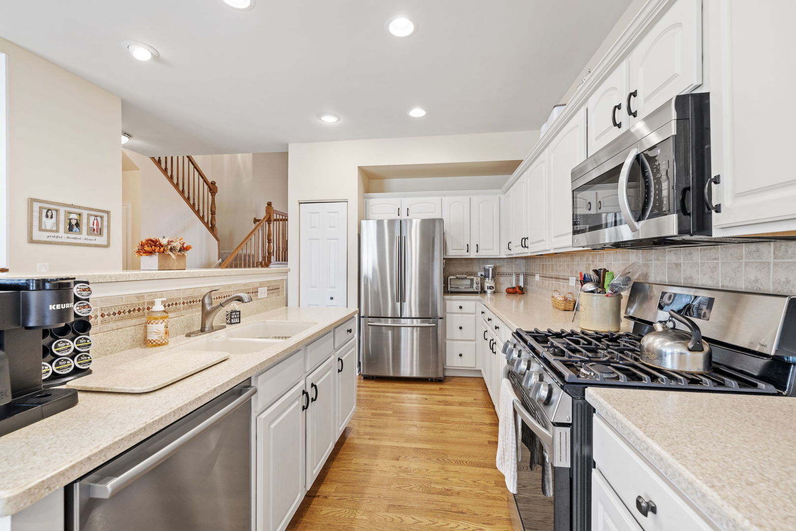 16415 Grandwood Lake Drive, Crest Hill, IL 60403