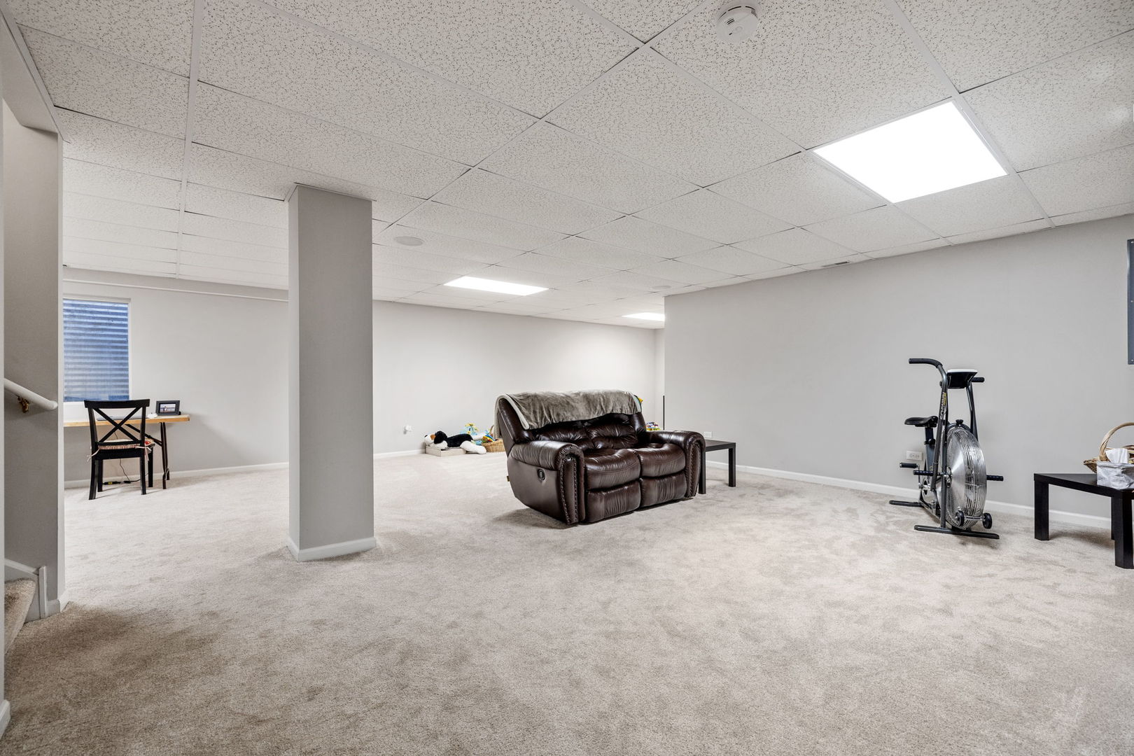 16415 Grandwood Lake Drive, Crest Hill, IL 60403