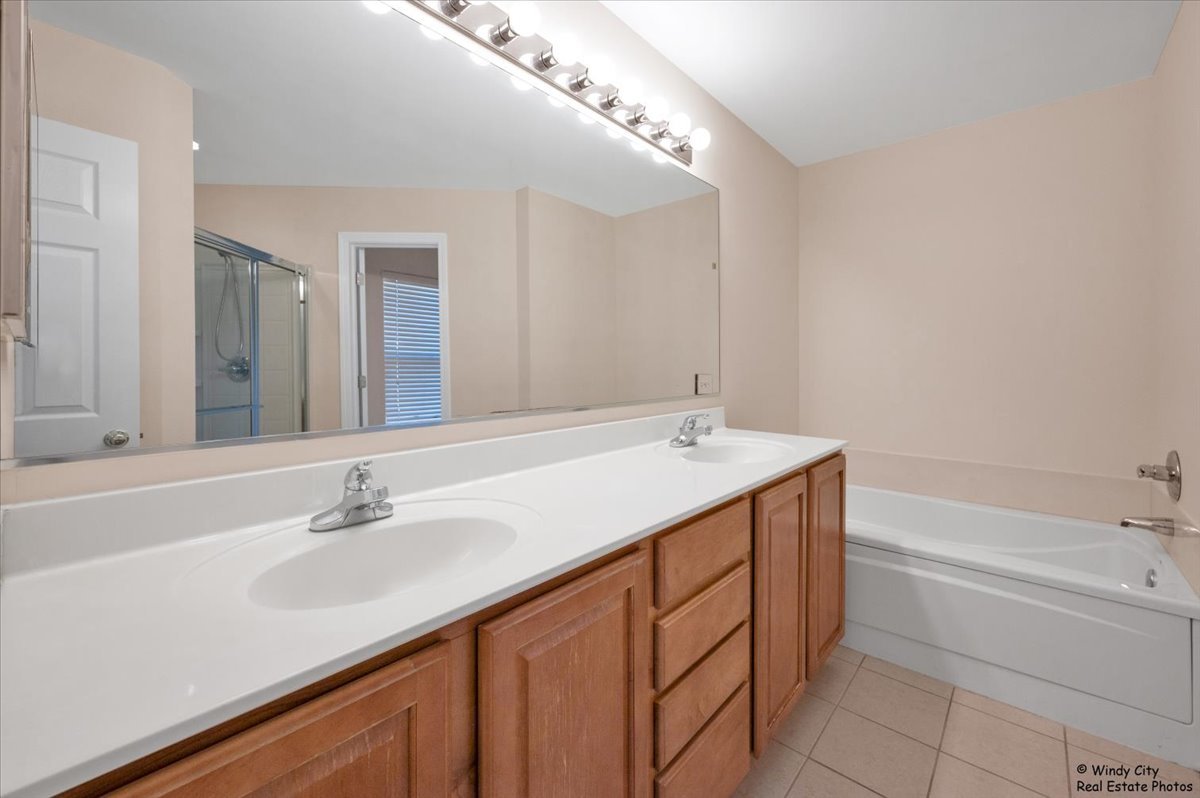 1848 N Crenshaw Circle #1848, Vernon Hills, IL 60061