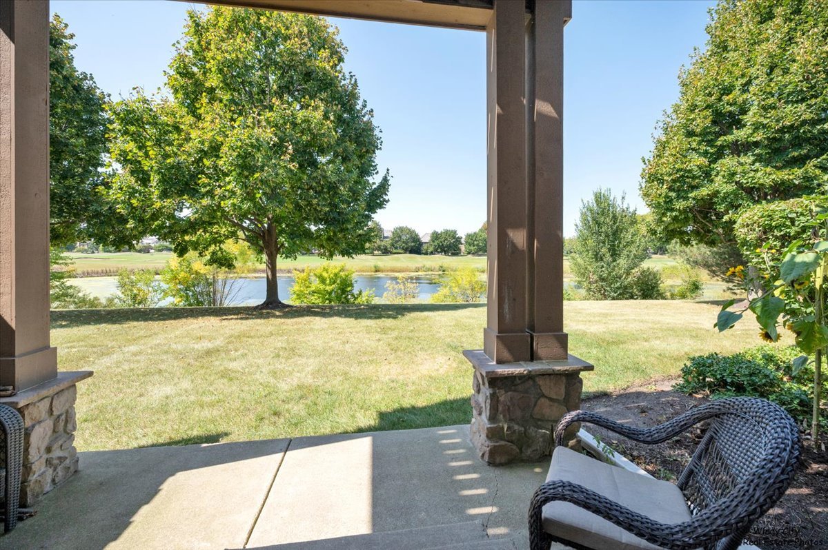 1848 N Crenshaw Circle #1848, Vernon Hills, IL 60061