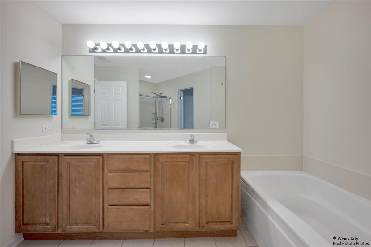 1848 N Crenshaw Circle #1848, Vernon Hills, IL 60061