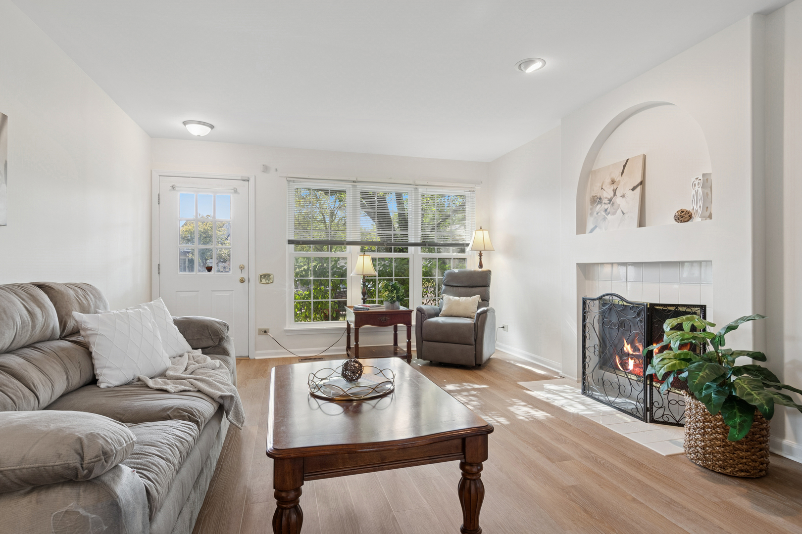 305 Cane Garden Circle, Aurora, IL 60504