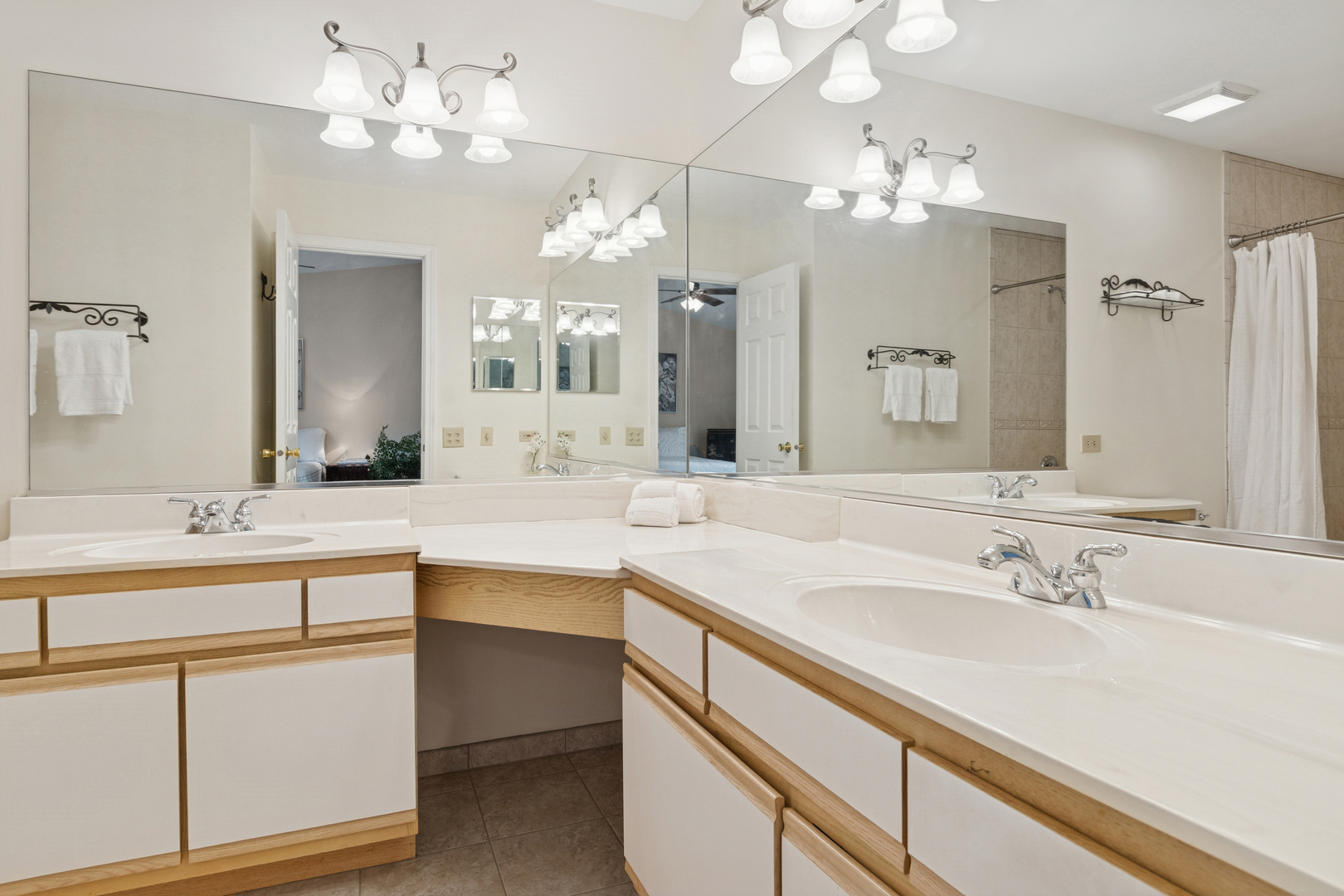 305 Cane Garden Circle, Aurora, IL 60504
