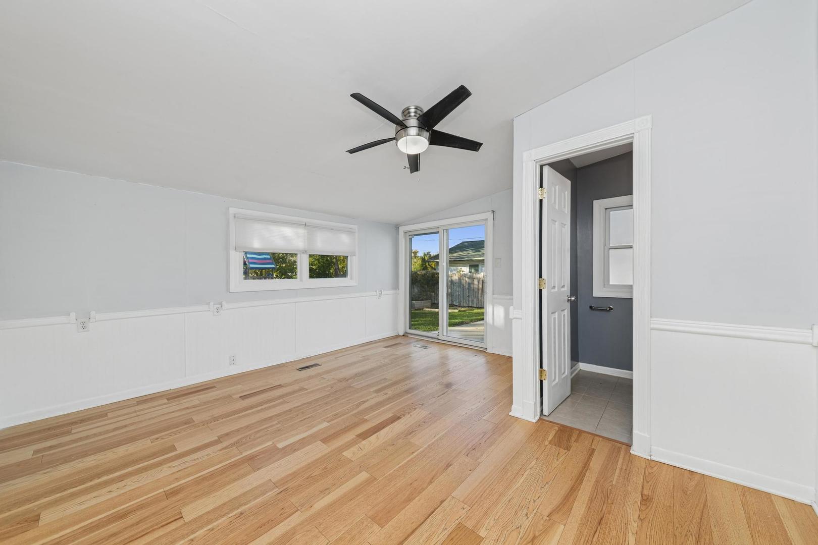 Streamwood, IL 60107