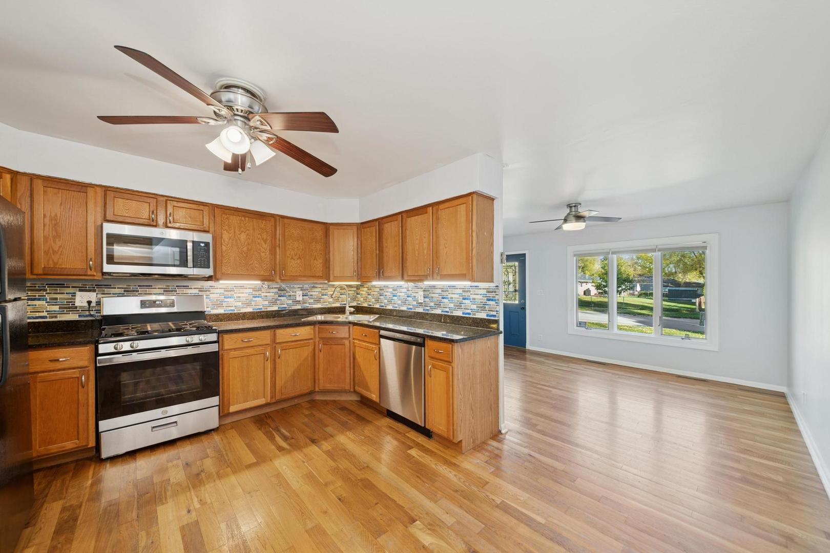 Streamwood, IL 60107