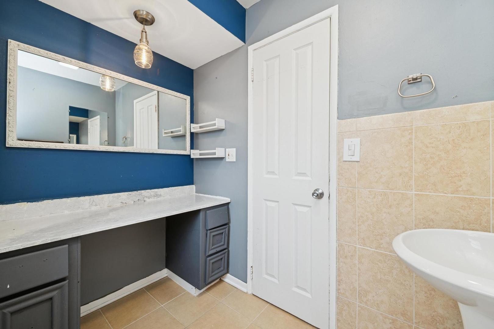 Streamwood, IL 60107