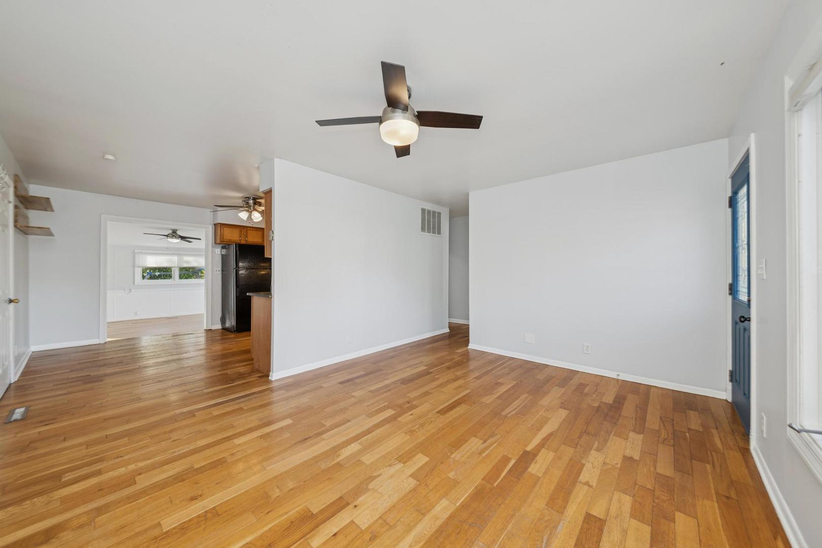 Streamwood, IL 60107