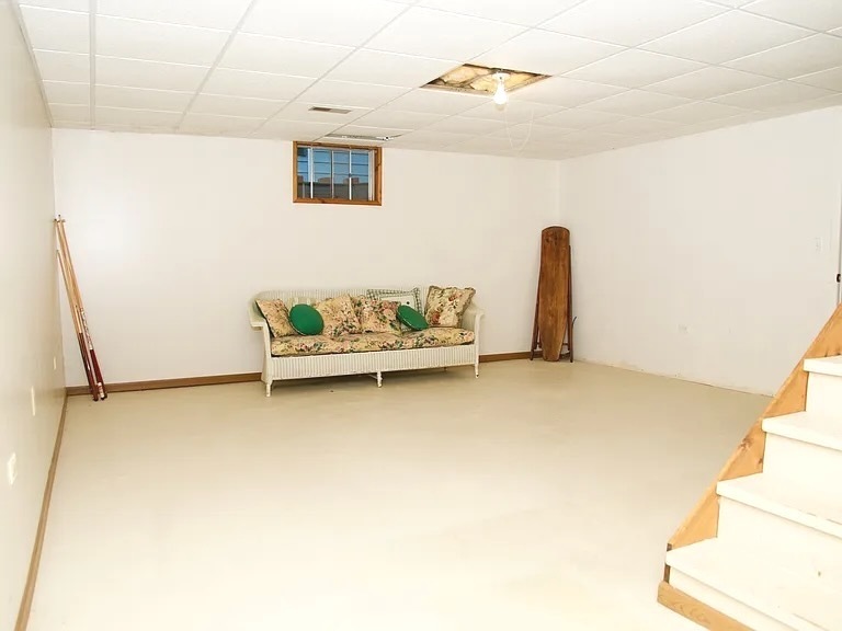 516 S 1st Street, West Dundee, IL 60118