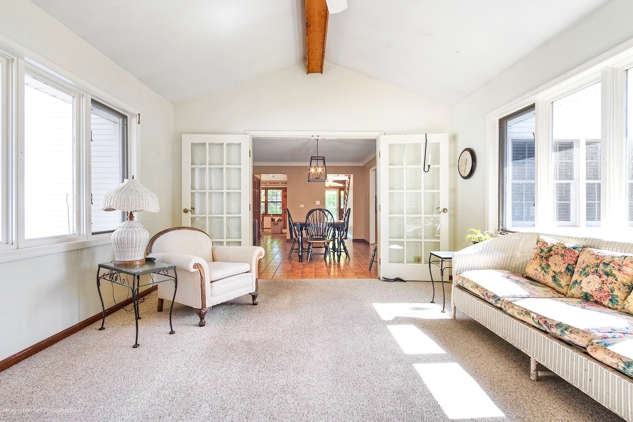 516 S 1st Street, West Dundee, IL 60118