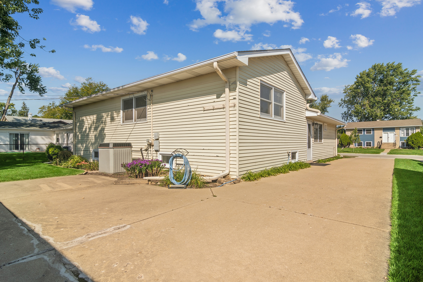 719 Westmere Road, Des Plaines, IL 60016
