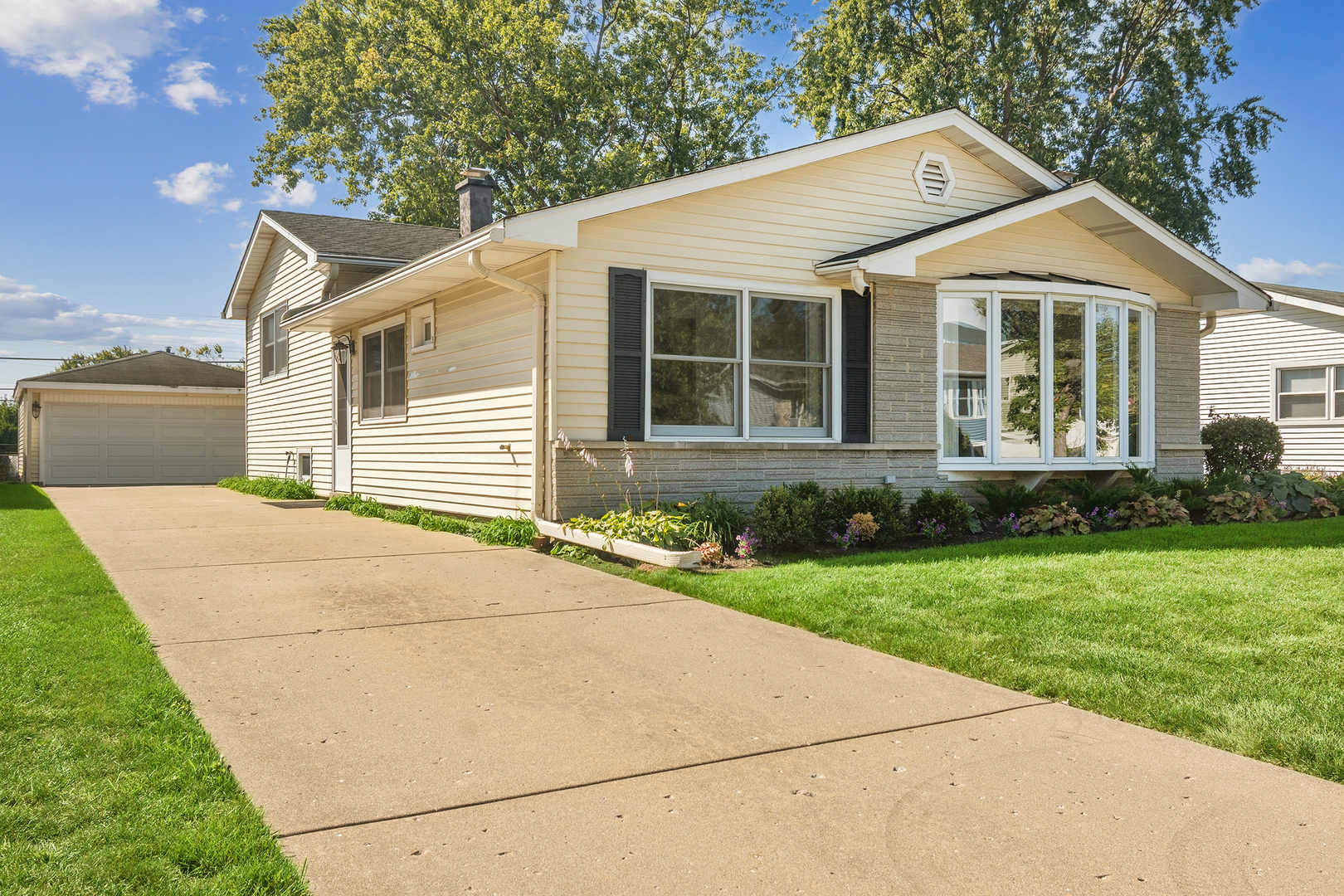 719 Westmere Road, Des Plaines, IL 60016