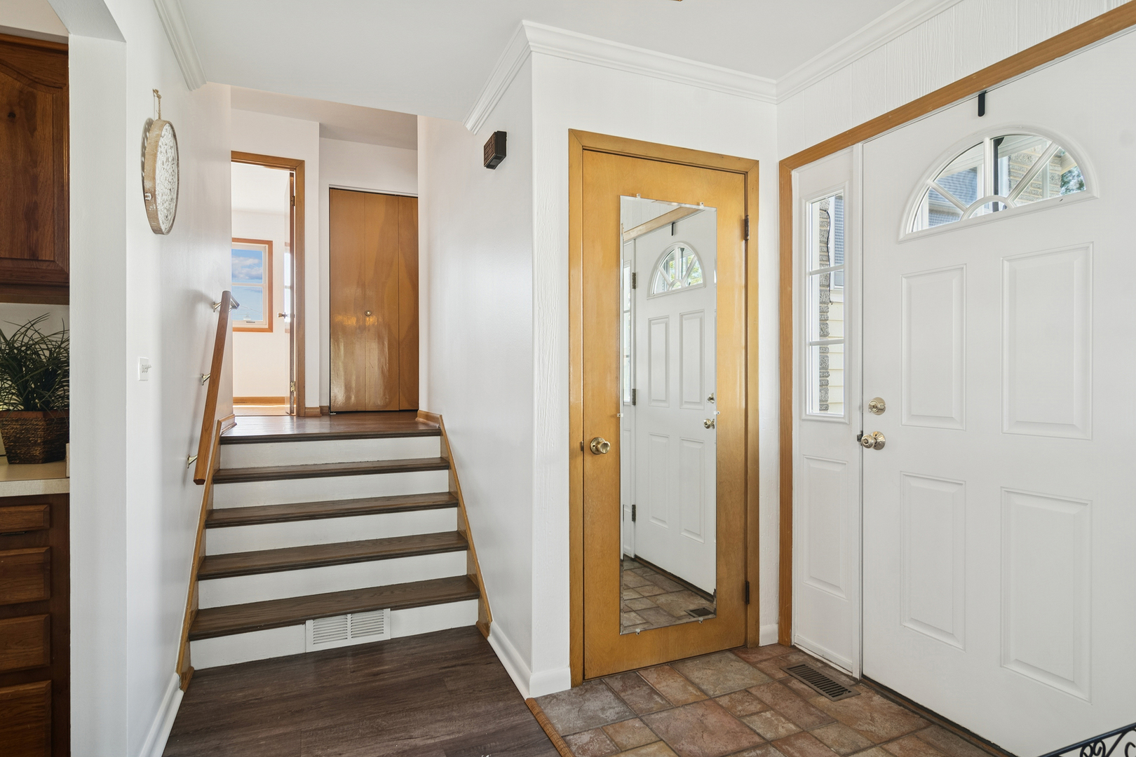 719 Westmere Road, Des Plaines, IL 60016